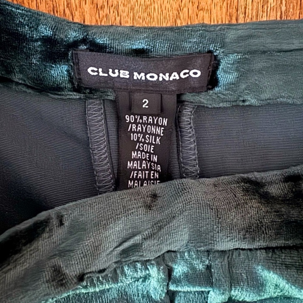 Club Monaco Green Velvet Pleated Skirt – Soft, Flowy, Size Small - Picture 3 of 6